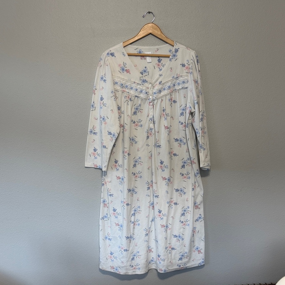 ADONNA Beautiful Floral Nightgown Women’s XL Chic Granny Core Lace Accents Poly
